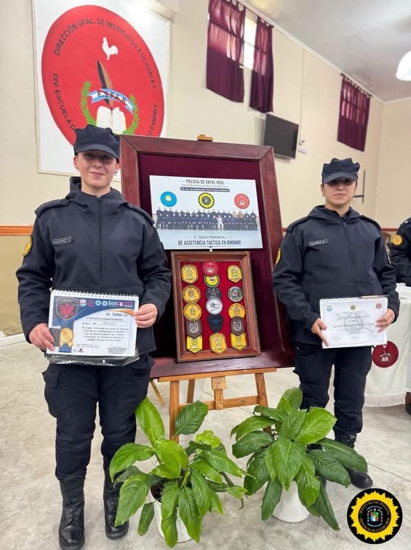Dos agentes de la Jefatura Departamental Islas completaron un importante curso provincial